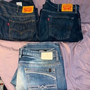 Levi’s & Buffalo jeans